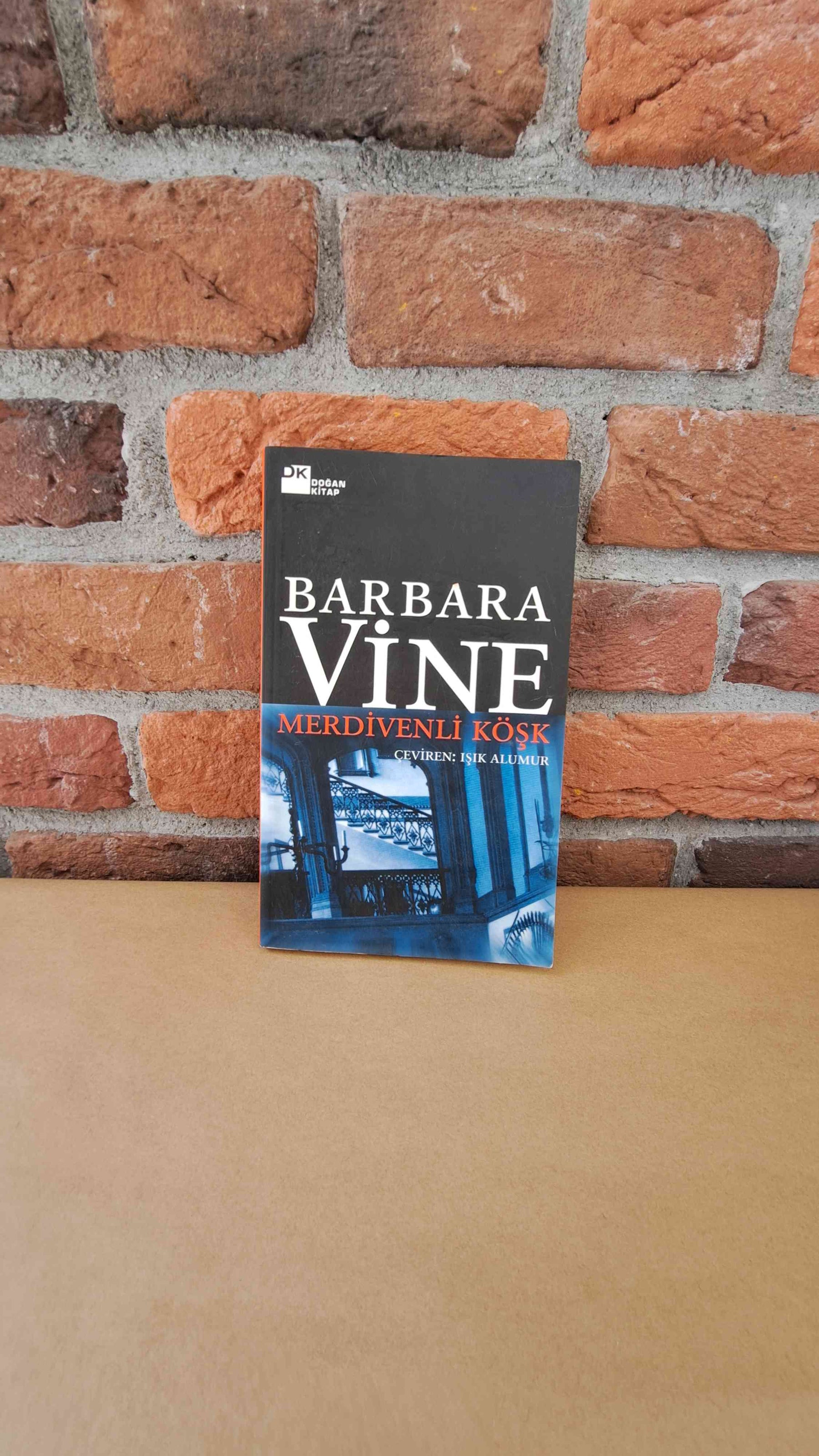 Merdivenli Köşk, Barbara Vine, Ruth Rendell, Işık Alumur – Barbara Vine, Ruth Rendell, Işık Alumur | Doğan Kitap