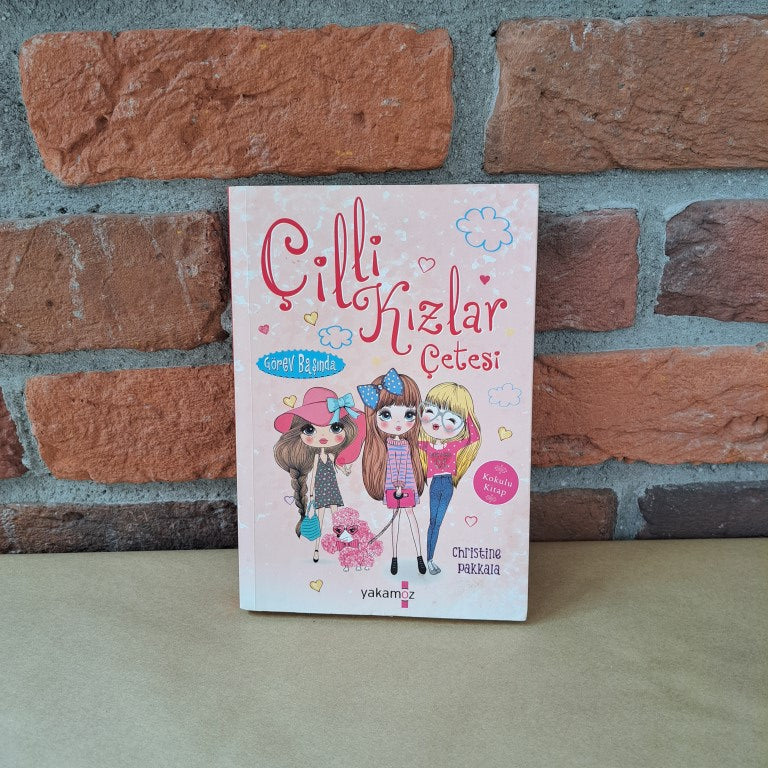 Cilgin Kizlar Görev Basinda, Christine Pakkala – Christine Pakkala | Yakamoz Yayınevi