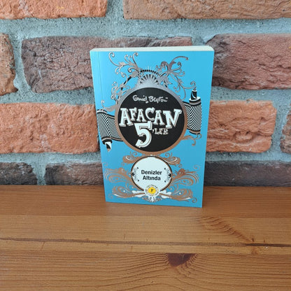 Afacan 5'ler Denizler Altinda, Enid Blyton