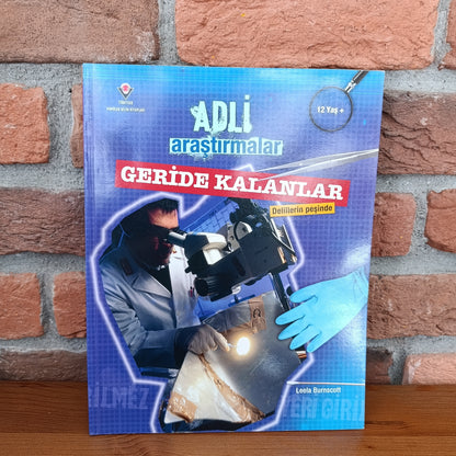 İçimizdeki Kara Delikler, Marta Markoska,