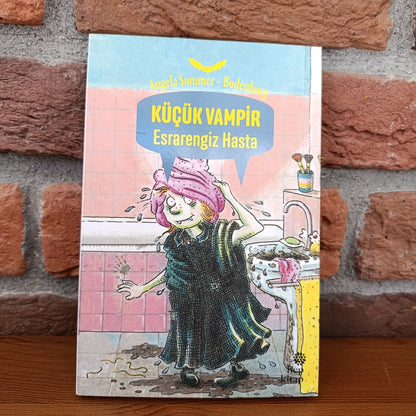 İçimizdeki Kara Delikler, Marta Markoska,